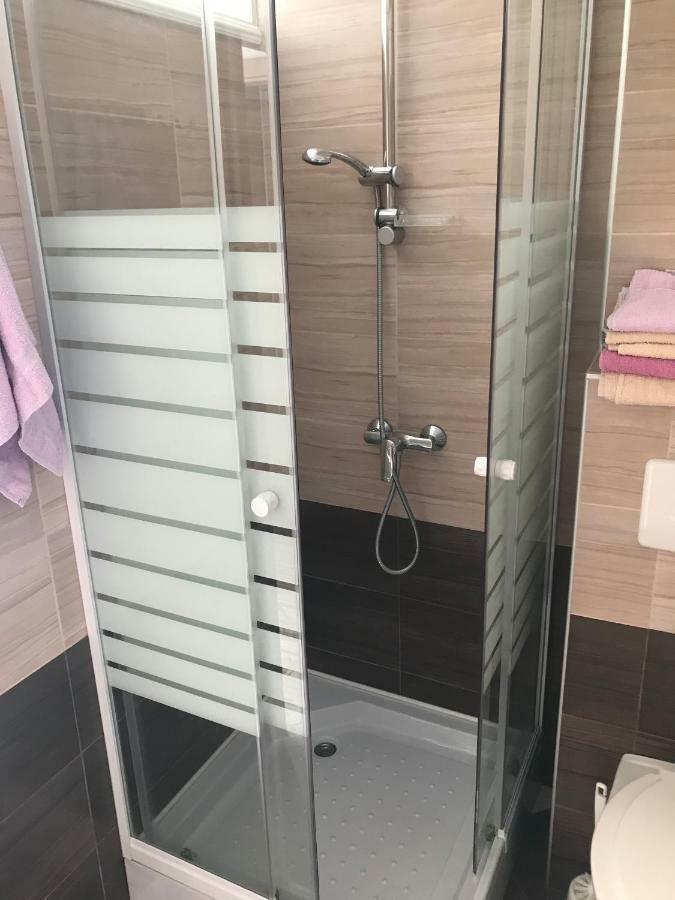 נובי ווינודולסקי Holiday Home Ruzica מראה חיצוני תמונה